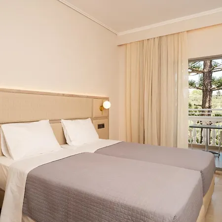 فندق Karras Grande 4*